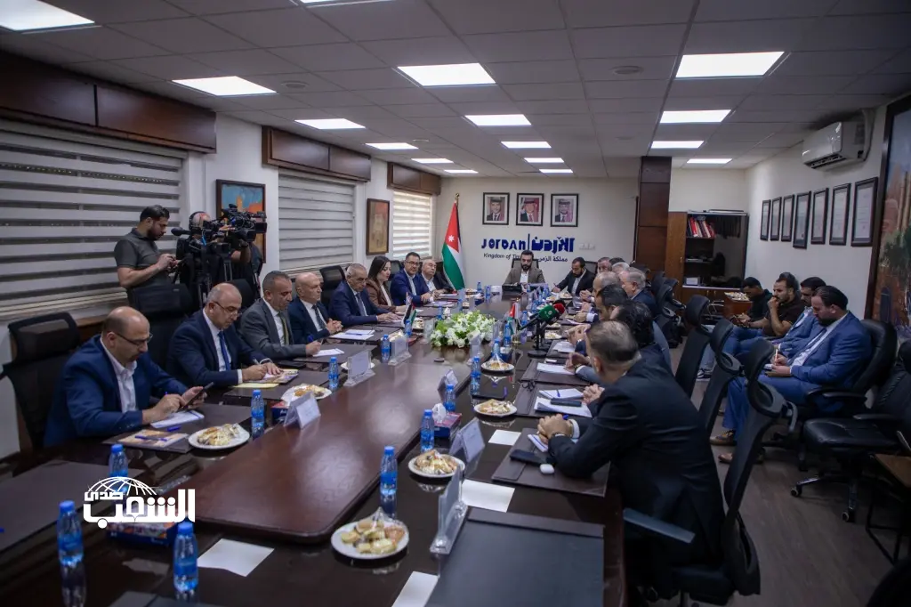 وزير السياحة والآثار يبحث مع نظيره الفلسطيني تعزيز التعاون السياحي بين البلدين
