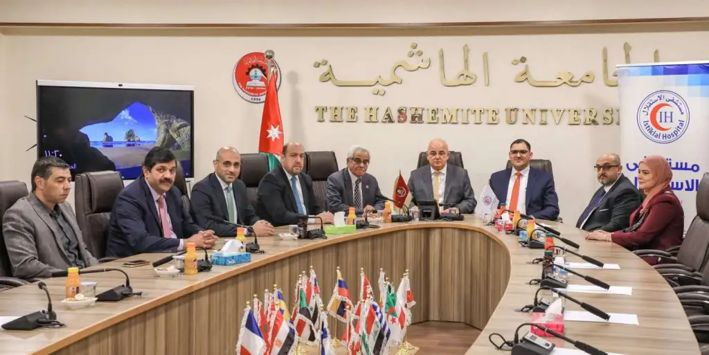 اتفاقية لتوسيع مظلة التأمين الصحي مع مستشفى الاستقلال خدمةً للعاملين في (الهاشمية)