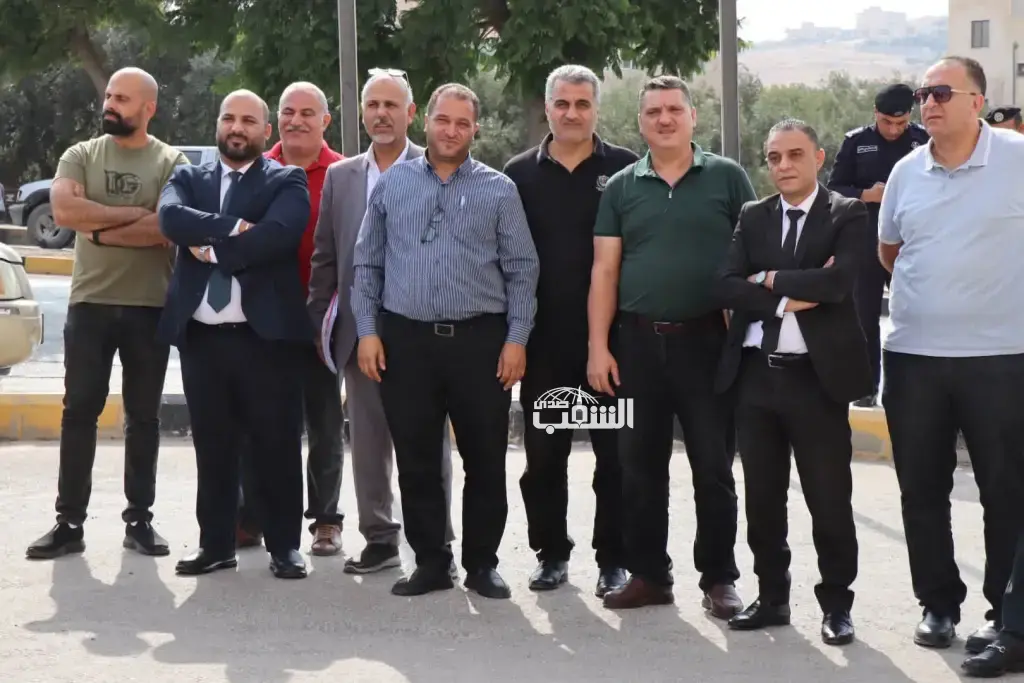 "بلدية بني عبيد" تنظم وقفة تضامنية مع "أهالي الكرك" و الجراح: الدم الأردني واحد .. صور و فيديو