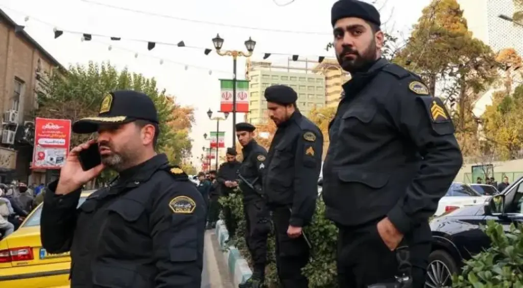 إيران تعتقل 22 شخصاً في قم بتهمة التجسس لصالح إسرائيل