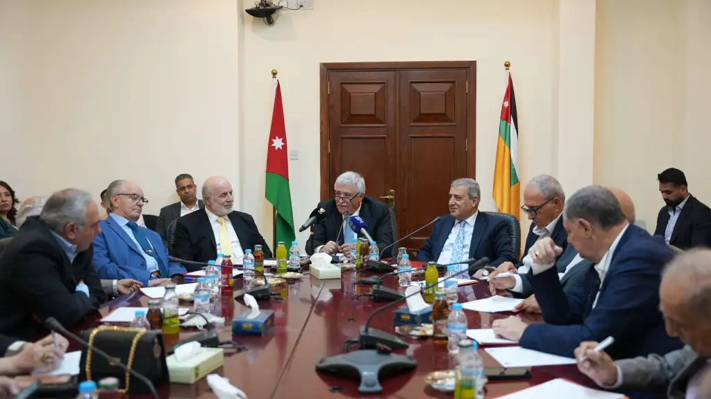 القطامين: مشروع سكة حديد ميناء العقبة يعزز دور الأردن كمحور لوجستي إقليمي ويدعم الأمن الاقتصادي