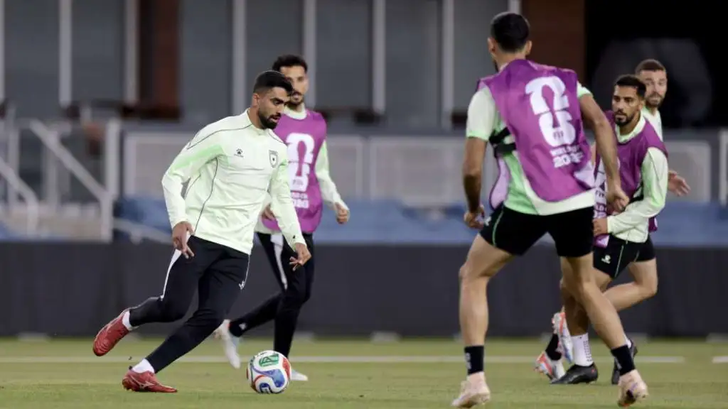 منتخب النشامى يُنهي تحضيراته لمواجهة الجزائر في كأس العالم