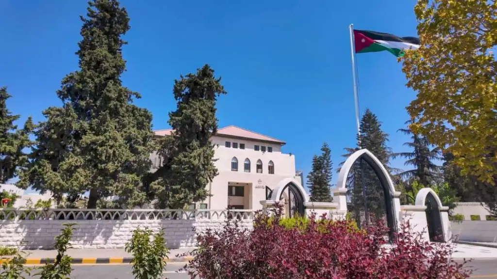 343 مشروعاً تتحرك .. الحكومة الاردنية تكشف حصاد 6 أشهر من التحديث الاقتصادي