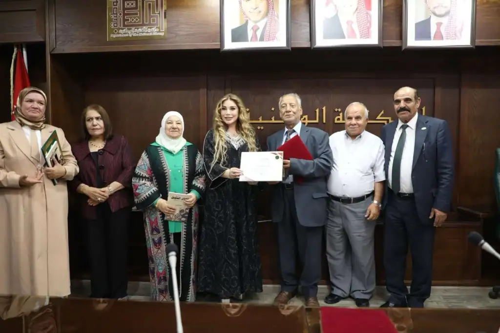 ندوة أدبية حول كتاب "فحوى التأويل" للكاتب علي القيسي برعاية (الأديبة سارة السهيل)