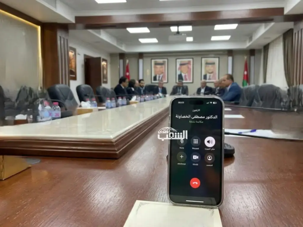 كواليس اللحظات الأخيرة .. مكالمة على "السبيكر" تحسم معركة الرئاسة و تدفع الخصاونة للانسحاب لصالح "الميثاق"