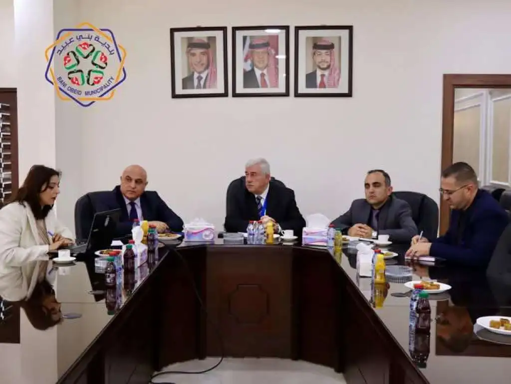 "بلدية بني عبيد تستقبل السفير الأذربيجاني لتعزيز التعاون في مجالات الثقافة والطاقة والسياحة"