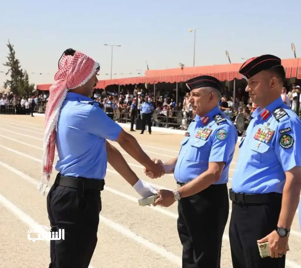 اللواء المعايطة يرعى مراسم تخريج دورة جديدة من مستجدي الأمن العام