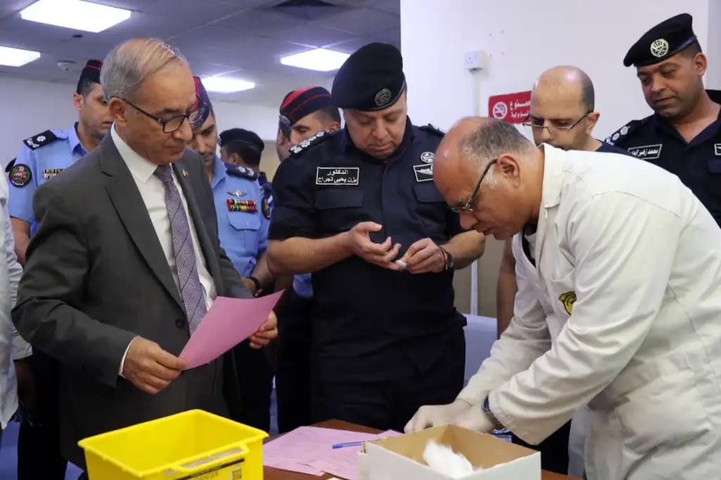 مستشفى الجامعة الأردنيّة يُشارِكُ في الحملَةِ الوطنيّة للتبرُّعِ بالدّم احتفاءً بعيدِ الاستقلال التاسع والسبعين