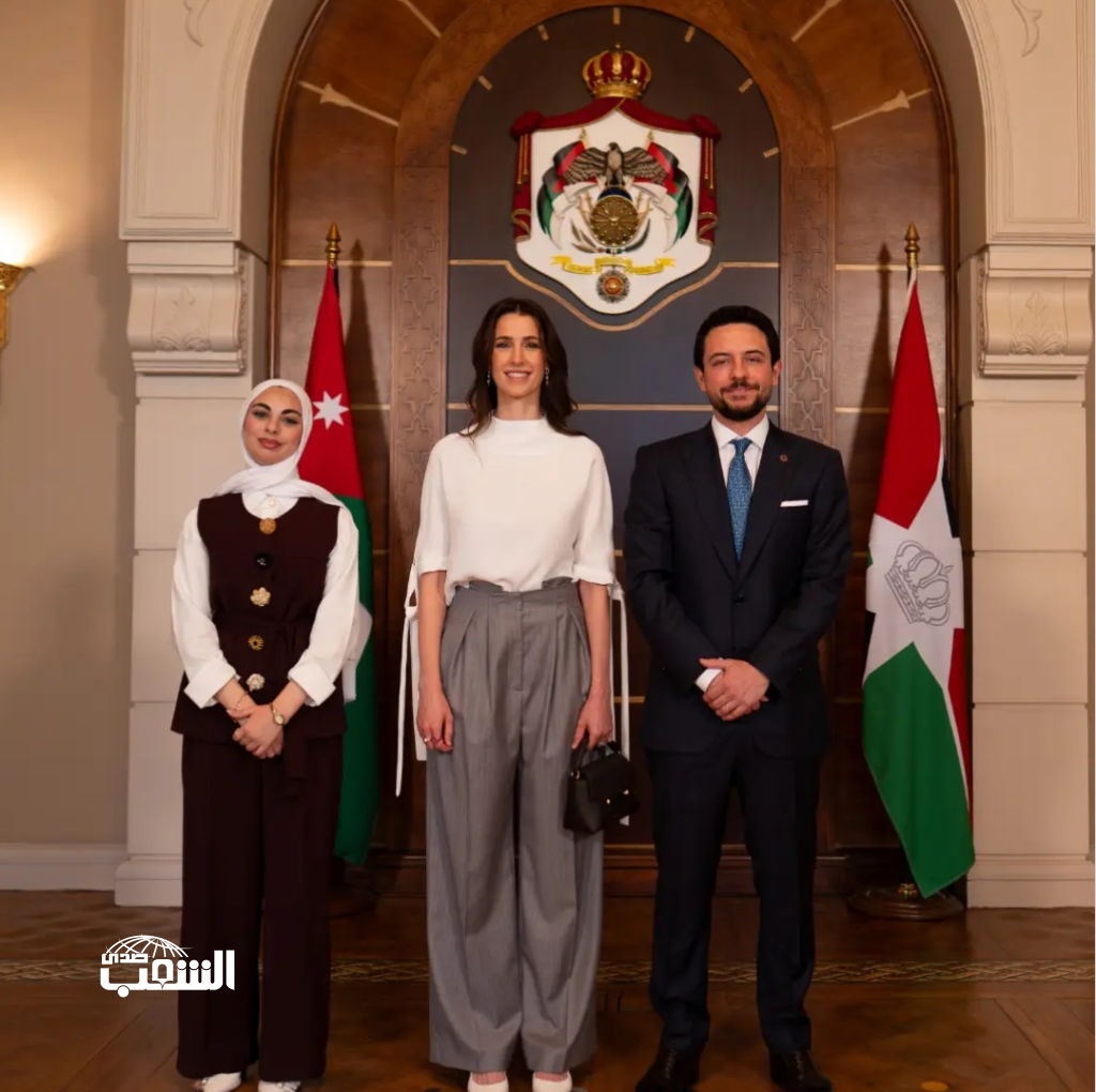 ميسم العمري تُهنىء ابنة خالها الأولى على المملكة في تكنولوجيا المعلومات "زينة أيمن العمري" بتفوقها