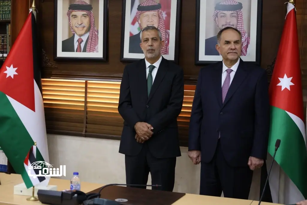 (١٧) محاميا يؤدون اليمين القانونية أمام وزير العدل