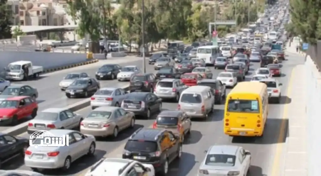 الدوريات الخارجية تقدم إرشادات للسائقين تزامناً مع عودة الطلبة إلى المدارس