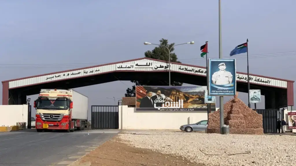 عبور 249 شاحنة و170 مركبة و33 حافلة إلى سوريا حتى الساعة 11 صباحًا