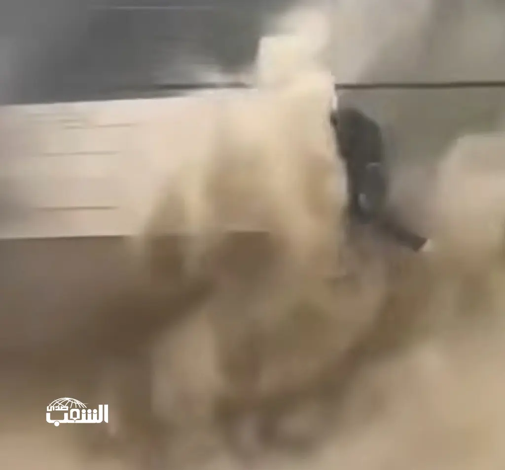 اخماد حريق منجرة و مشغل لتنجيد الكنب بوسط البلد .. ماذا عن الفيديو المتداول؟