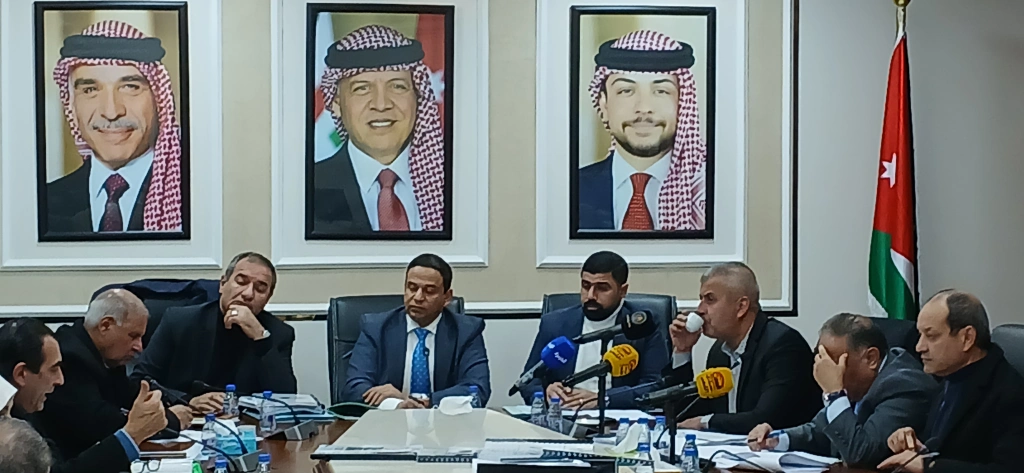 هل مالك الشركة المتقدمة بطلب التنقيب عن النحاس (مطلوب قضائياً)؟