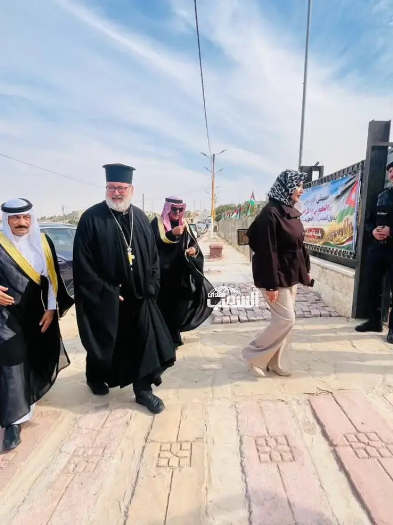 "رحاب" تجمع الأردنيين بوقفة تؤكد التآخي و الزعبي: لن نسمح للفتنة أن تهدم ما حفظته روابط التاريخ والجوار" .. فيديو