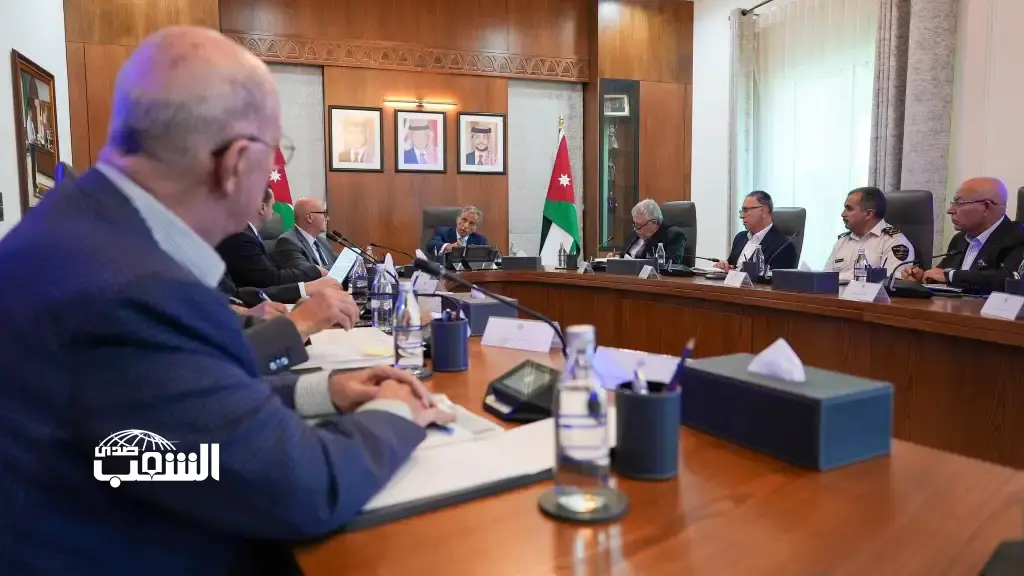 حسان يترأس اجتماعاً هاماً يضم "4 وزراء" و "4 مسؤولين كبار"  .. أسماء