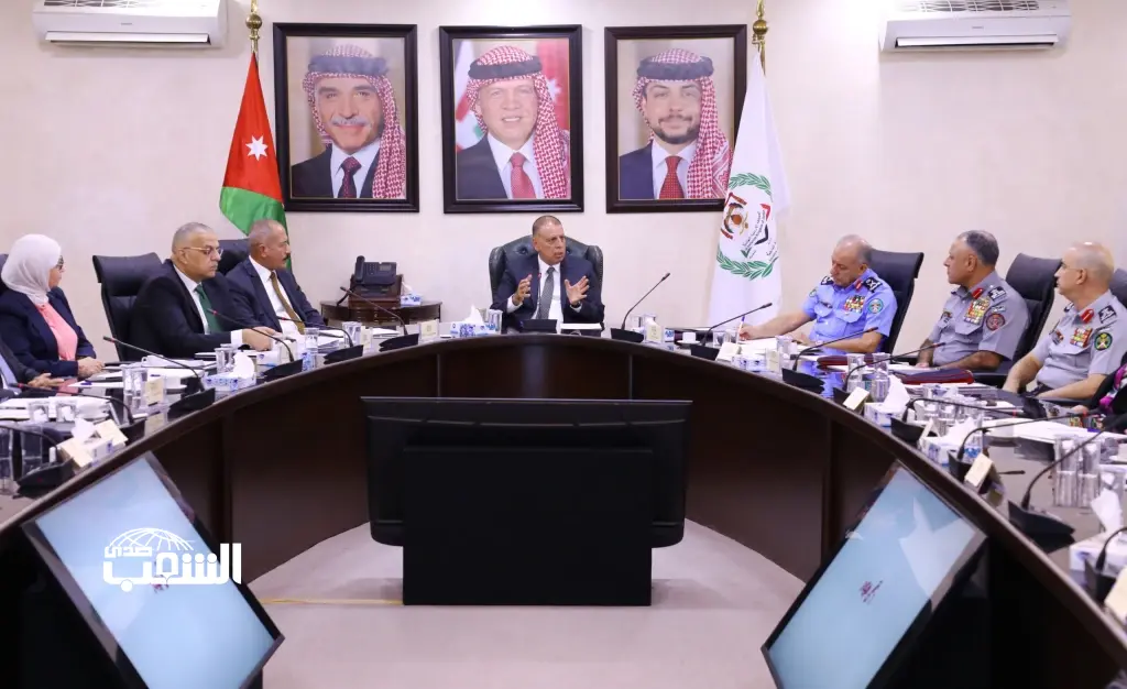 وزير الداخلية يترأس اجتماع المجلس الأعلى للدفاع المدني استعداداً لفصل الشتاء