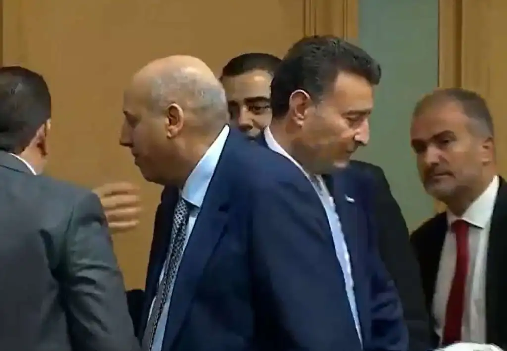الصفدي يُعلن "عدم" ترشحه لرئاسة مجلس النواب