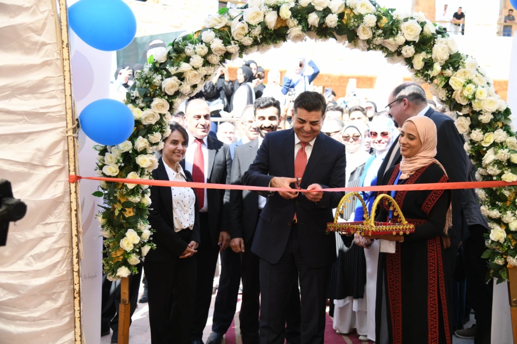 جامعة العلوم والتكنولوجيا تستقبل طلبتها الجدد بخيمة اليوبيل الفضي: إرشاد وتمكين