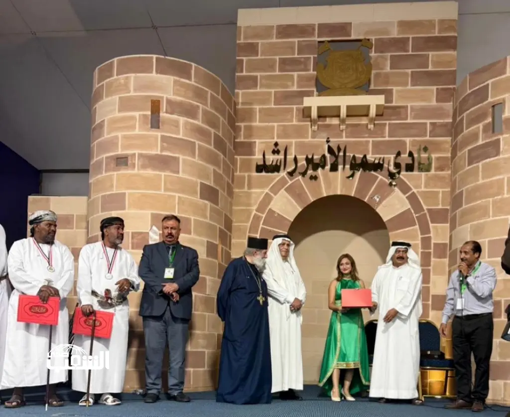 تكريم الإعلامية المميزة "منى عوض" في ختام فعاليات "مهرجان المثلث الذهبي الدولي الثقافي السياحي"