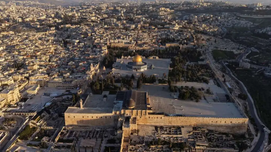 محافظة القدس: 800 قرار إبعاد عن الأقصى منذ بداية العام