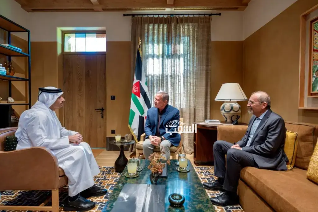 الملك يتلقى تعازي أمير قطر بشهداء الهجوم الإرهابي في الكرك ويبحث تطورات المنطقة