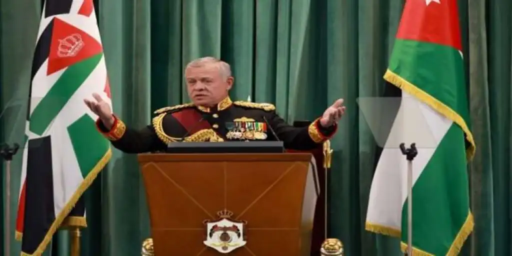 نصراوين: "إرجاء انعقاد الدورة العادية لمجلس الأمة (أداة دستورية) لضبط إيقاع الحياة البرلمانية لا لتعطيلها"