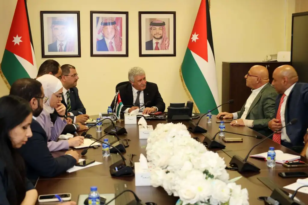 وزير النقل يلتقي مستثمري القسطل والمشتى الصناعية لبحث تحديات النقل ودعم انسيابية التجارة