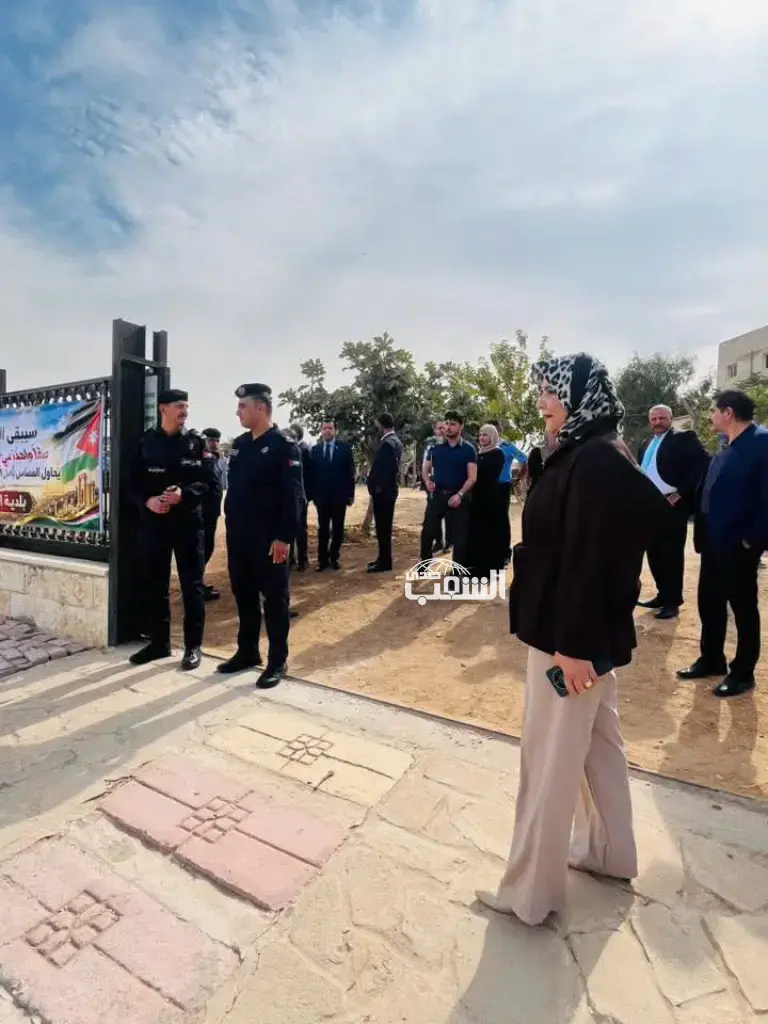 "رحاب" تجمع الأردنيين بوقفة تؤكد التآخي و الزعبي: لن نسمح للفتنة أن تهدم ما حفظته روابط التاريخ والجوار" .. فيديو