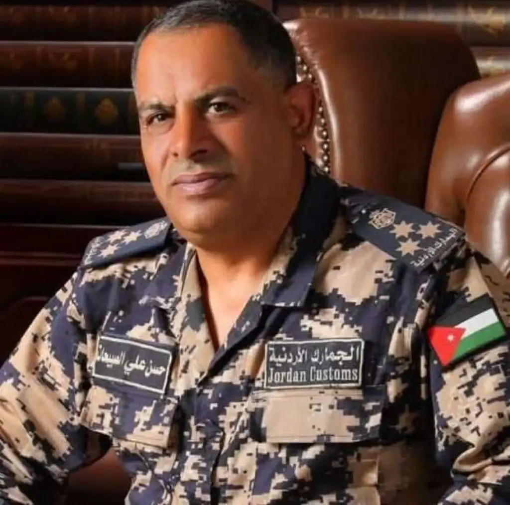 الزميل الخالدي يُهنىء (العميد حسن الصبيحات) بـ(الترفيع)