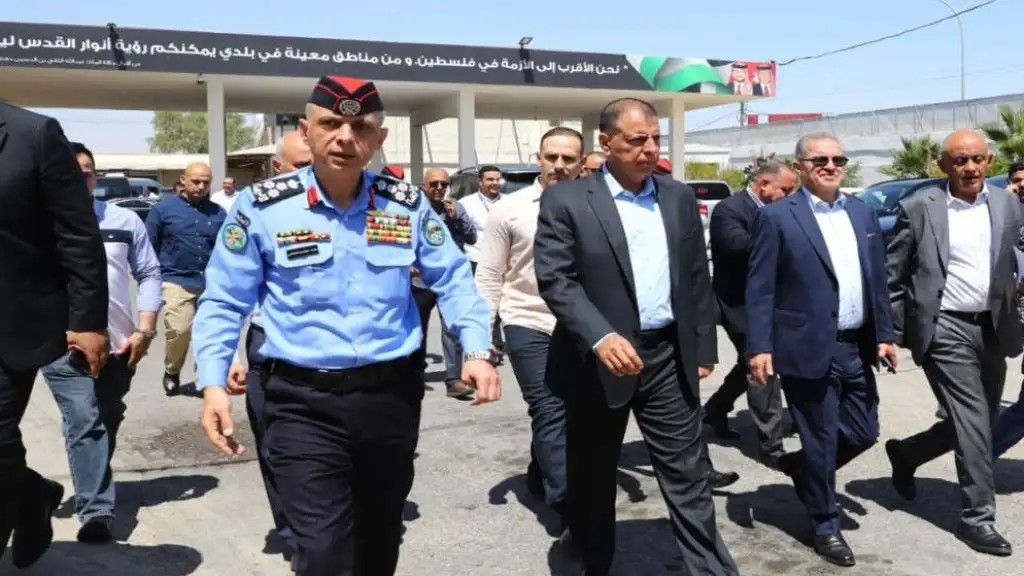 الفراية: العمل جارٍ على تنفيذ عطاء لتطوير جسر الملك حسين