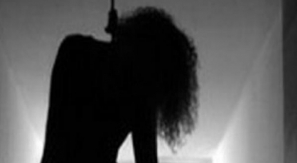انتحار "خادمة إثيوبية ثلاثينية" في منطقة الدوار الخامس باستخدام "شال" .. تفاصيل