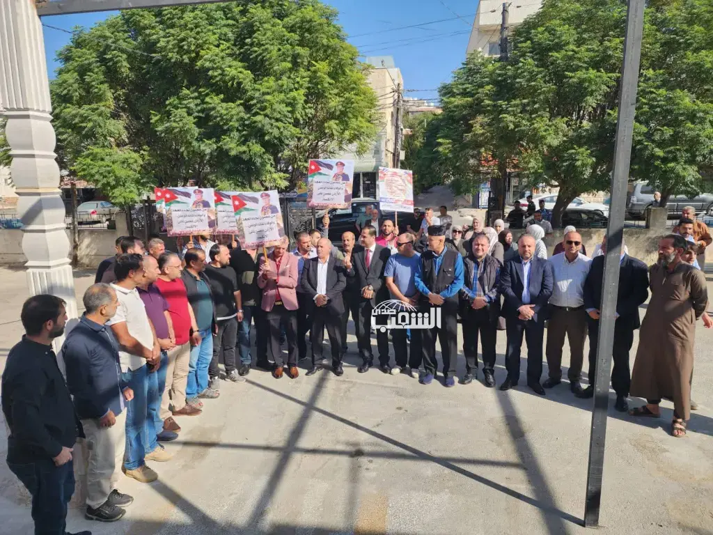 بلدية الجنيد تنظّم وقفة تضامنية مع ضحايا جريمة الكرك وتؤكد: الإرهاب لن ينال من وحدة الأردنيين وتآخيهم