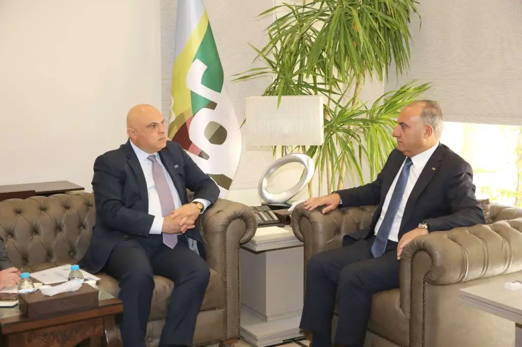 امين عمان وسفير أذربيجان يبحثان سبل تعزيز التعاون
