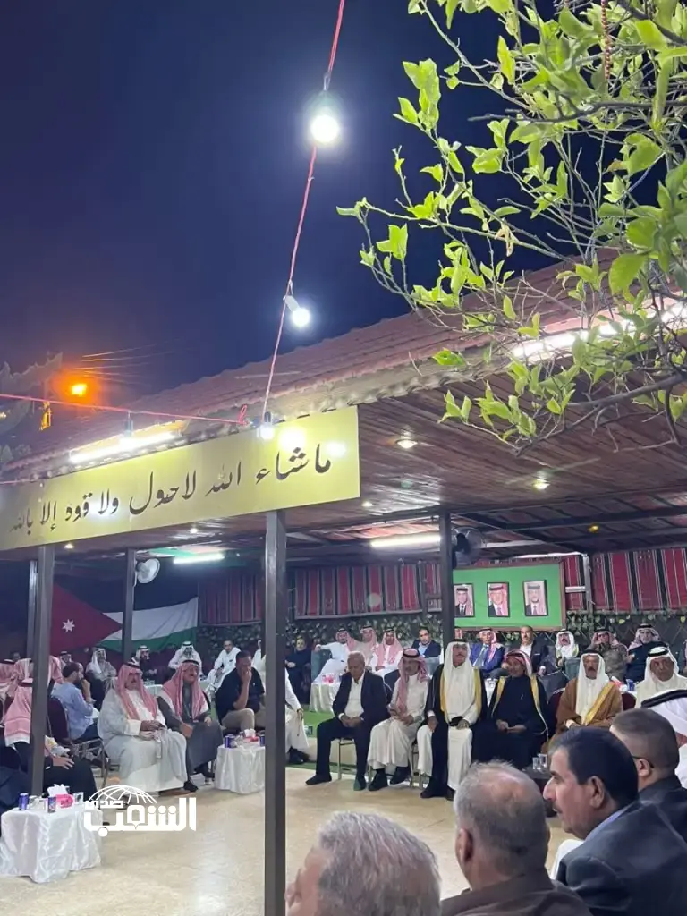 اجتماع حاشد لشيوخ ووجهاء وأبناء عشائر الدعجة في منزل الشيخ عبد الحميد الهباهبة الدعجة ( بيان + صور )